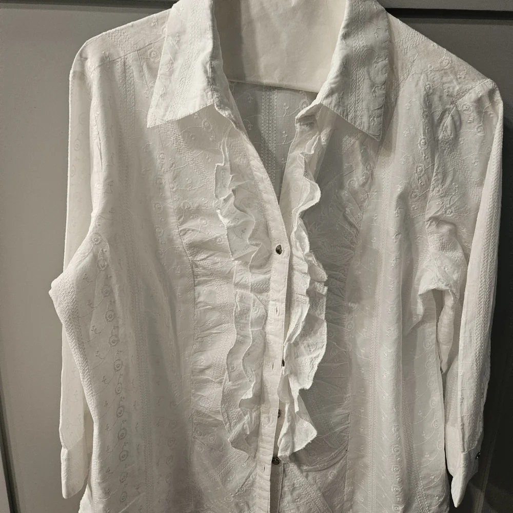 Chic White Ruffled Button Down Shirt - Picture 1 of 6